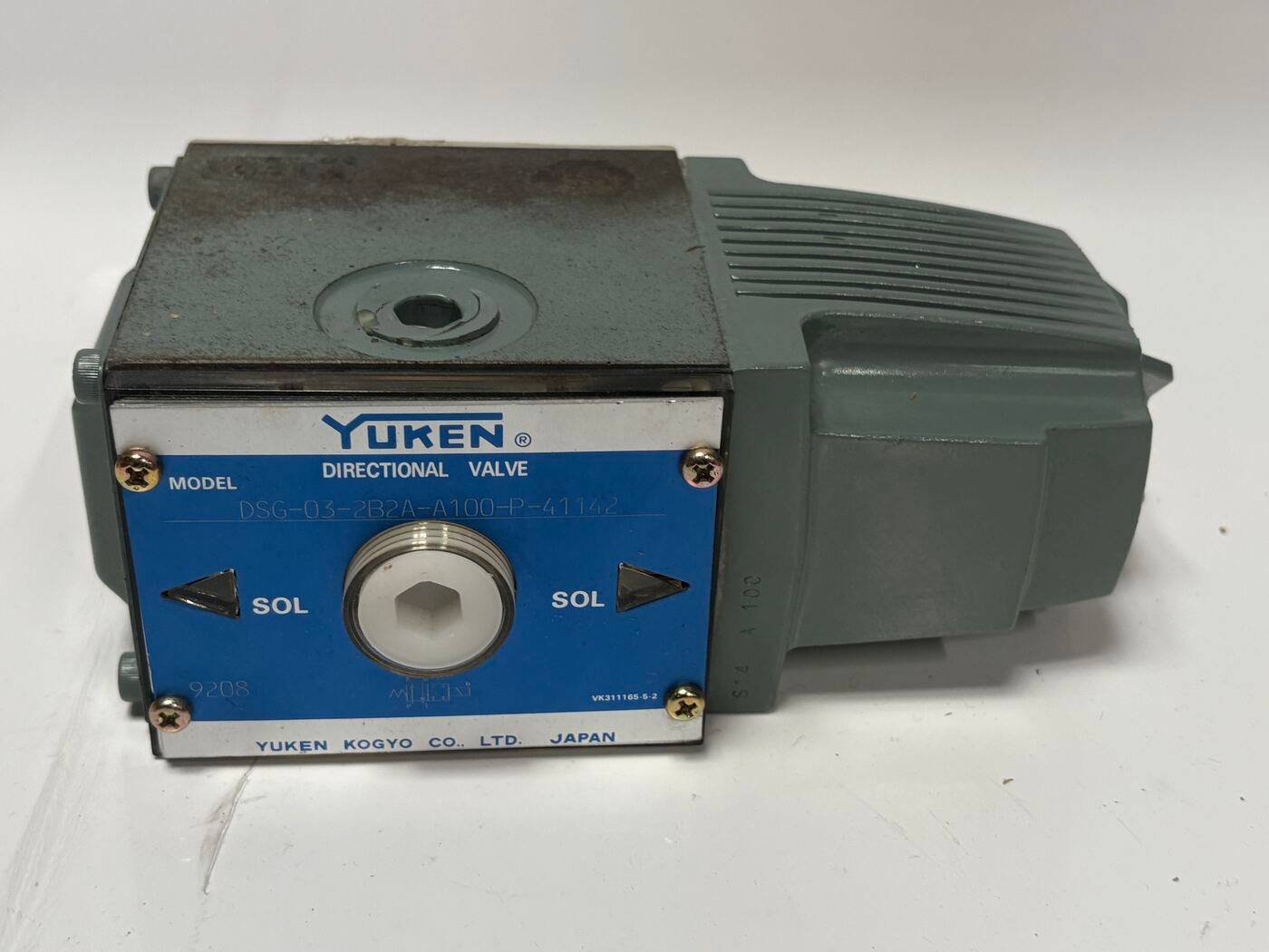 Yuken DSG-03-2B2A-A100-P-41142 Directional Valve