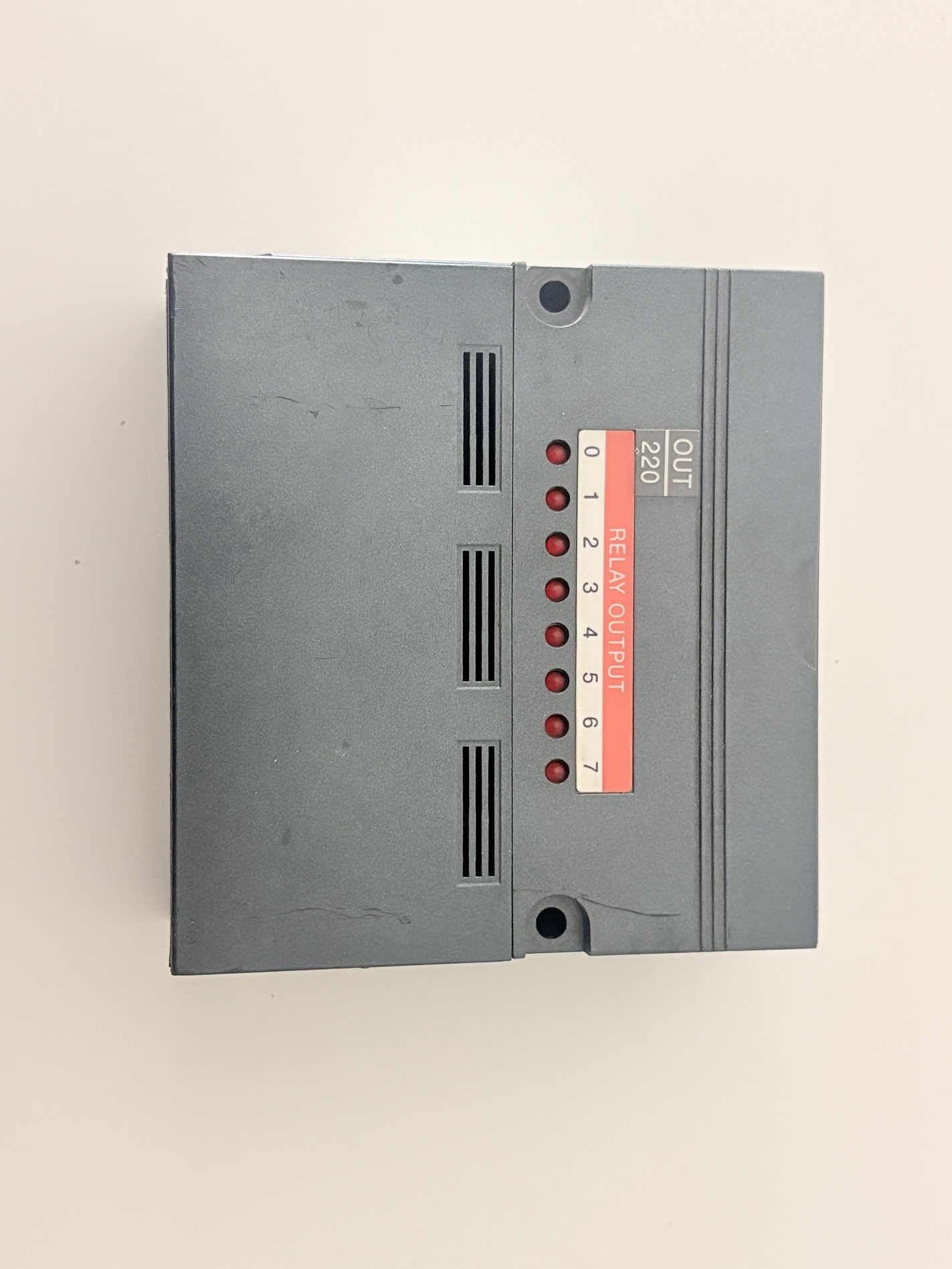 IDEC Izumi PFJ-T081U FA-1J 8-Point Relay Output Module