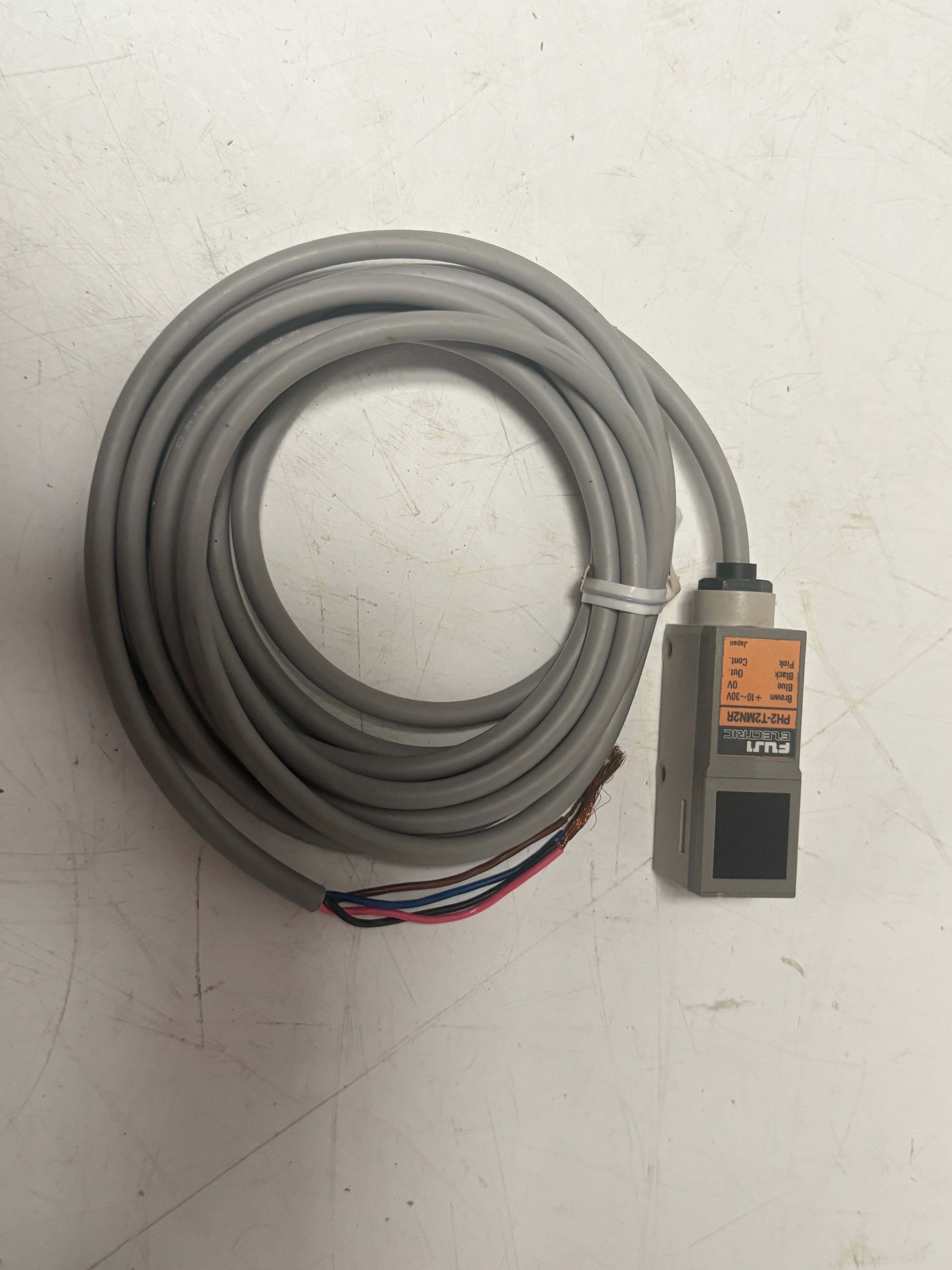 Fuji Electric PH2-T2MN2R Photoelectric Sensor 10-30VDC Receiver