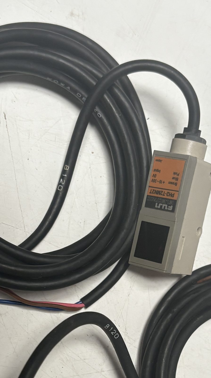 Fuji Electric PH2-T2MN2T Photoelectric Sensor Transmitter 10-30VDC