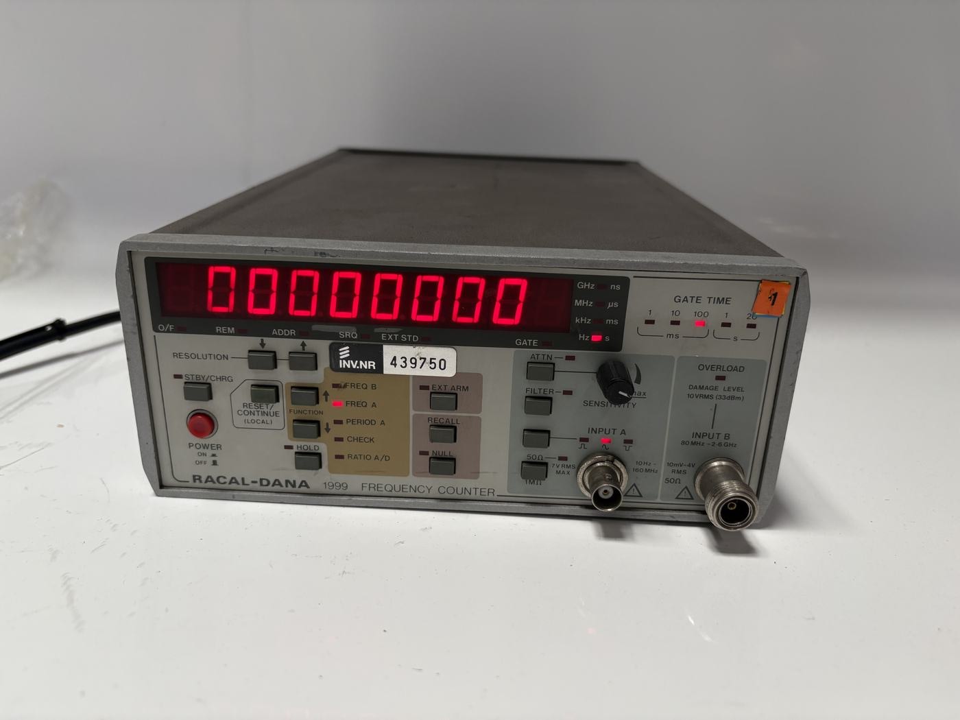 Racal-Dana 1999 2.6GHz Frequency Counter