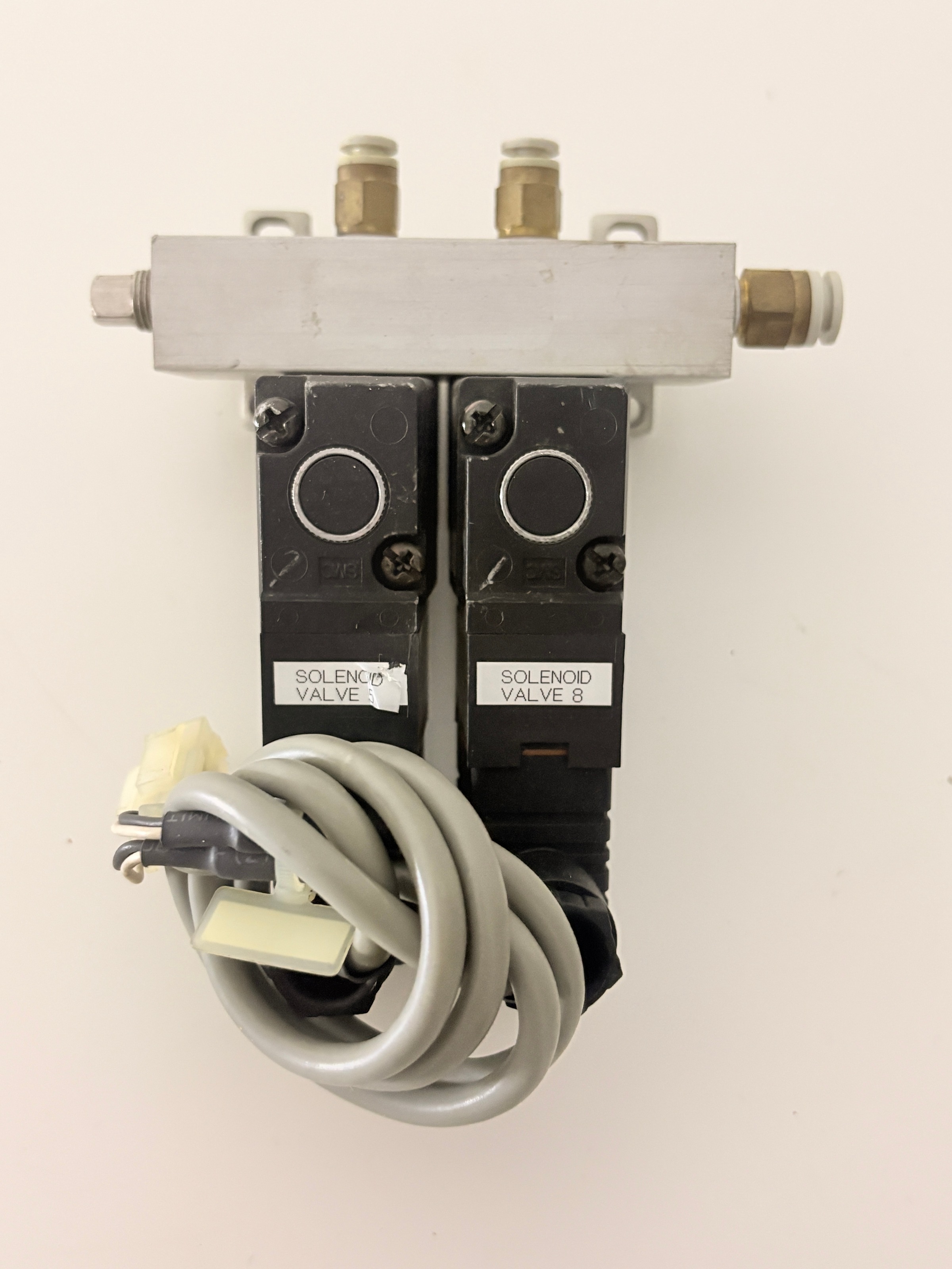 SMC VQ307V-5D-Q Solenoid Valve Manifold Assembly