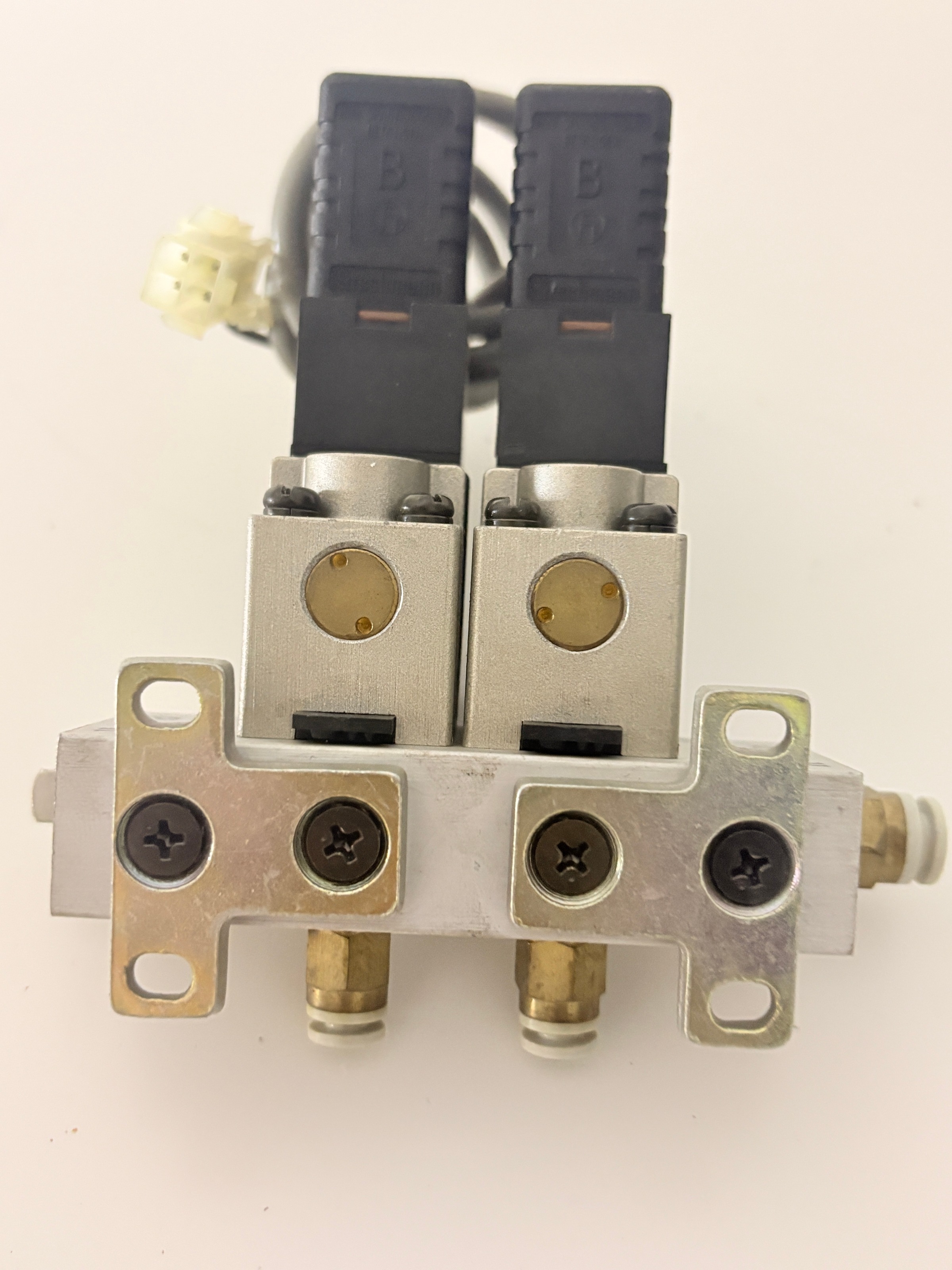 SMC VQ307V-5D-Q Solenoid Valve Manifold Assembly 5