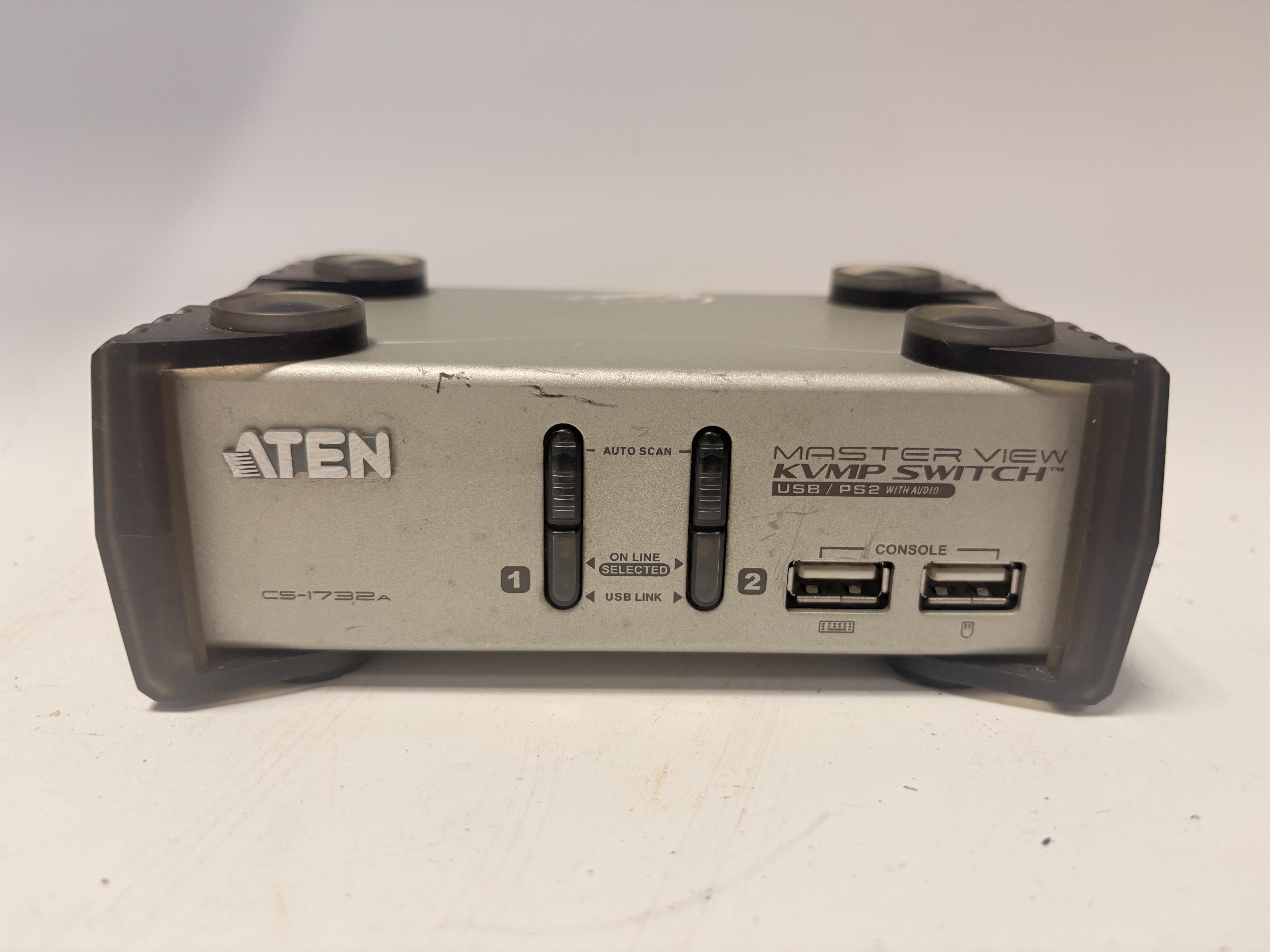 ATEN MasterView CS-1732A 2-Port USB PS/2 KVMP KVM Switch with Audio