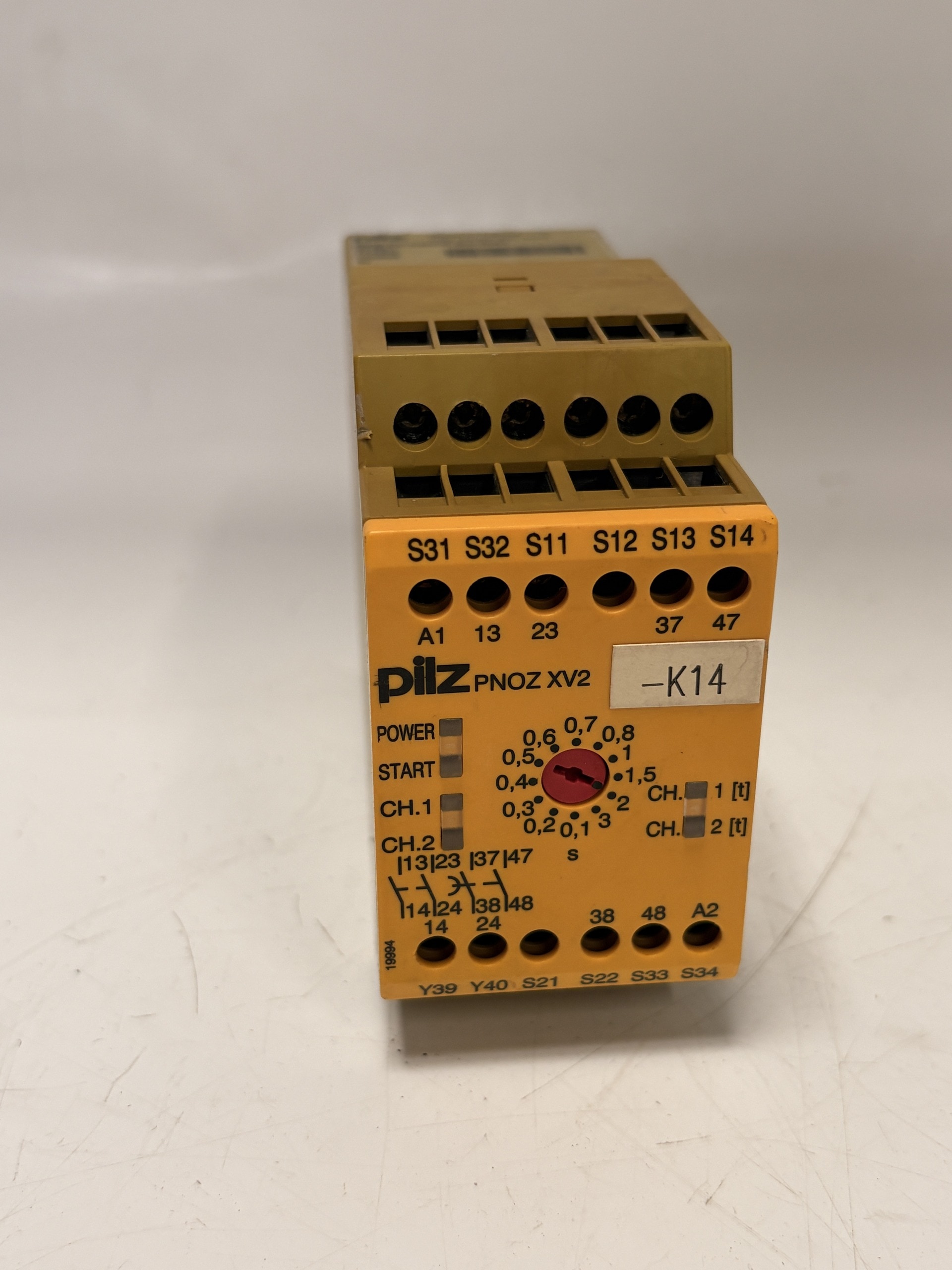 Pilz PNOZ XV2 774502 Safety Relay 24VDC 0.1-3s Delay