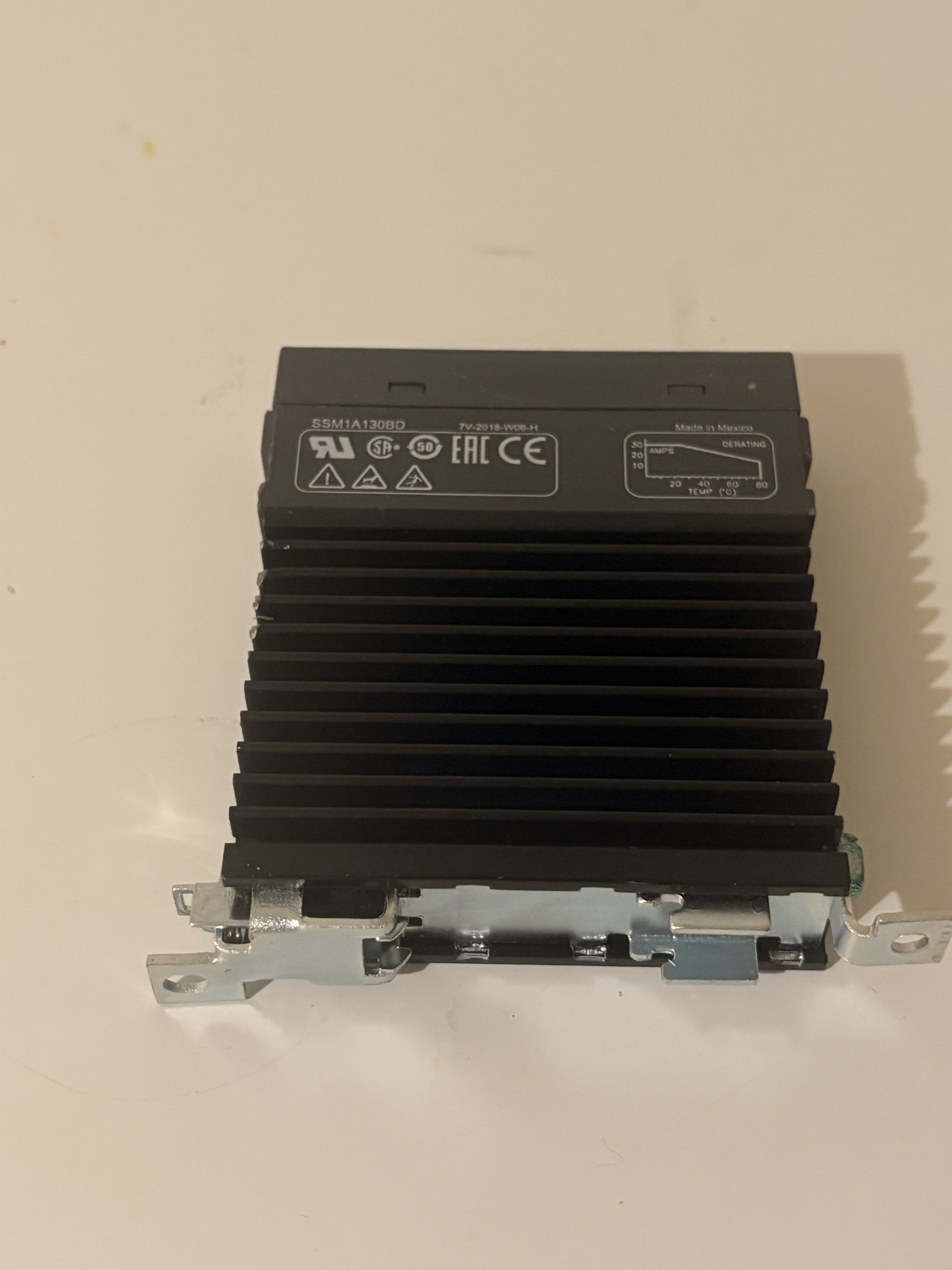 Schneider SSM1A130BD 30A Solid State Relay 24-280VAC with Heatsink