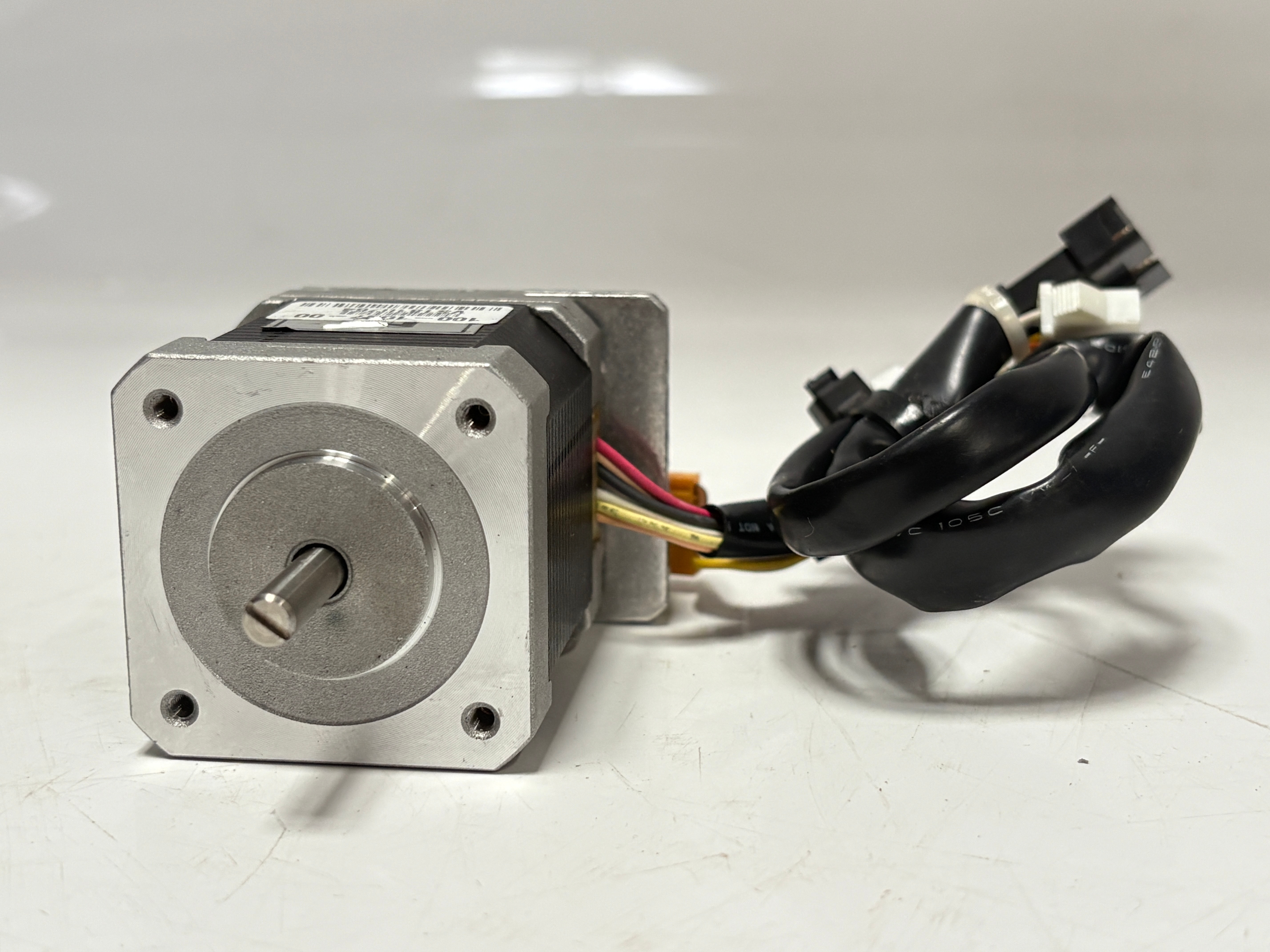 Applied Materials 100-1007-00 Dual Shaft NEMA 17 Stepper Motor