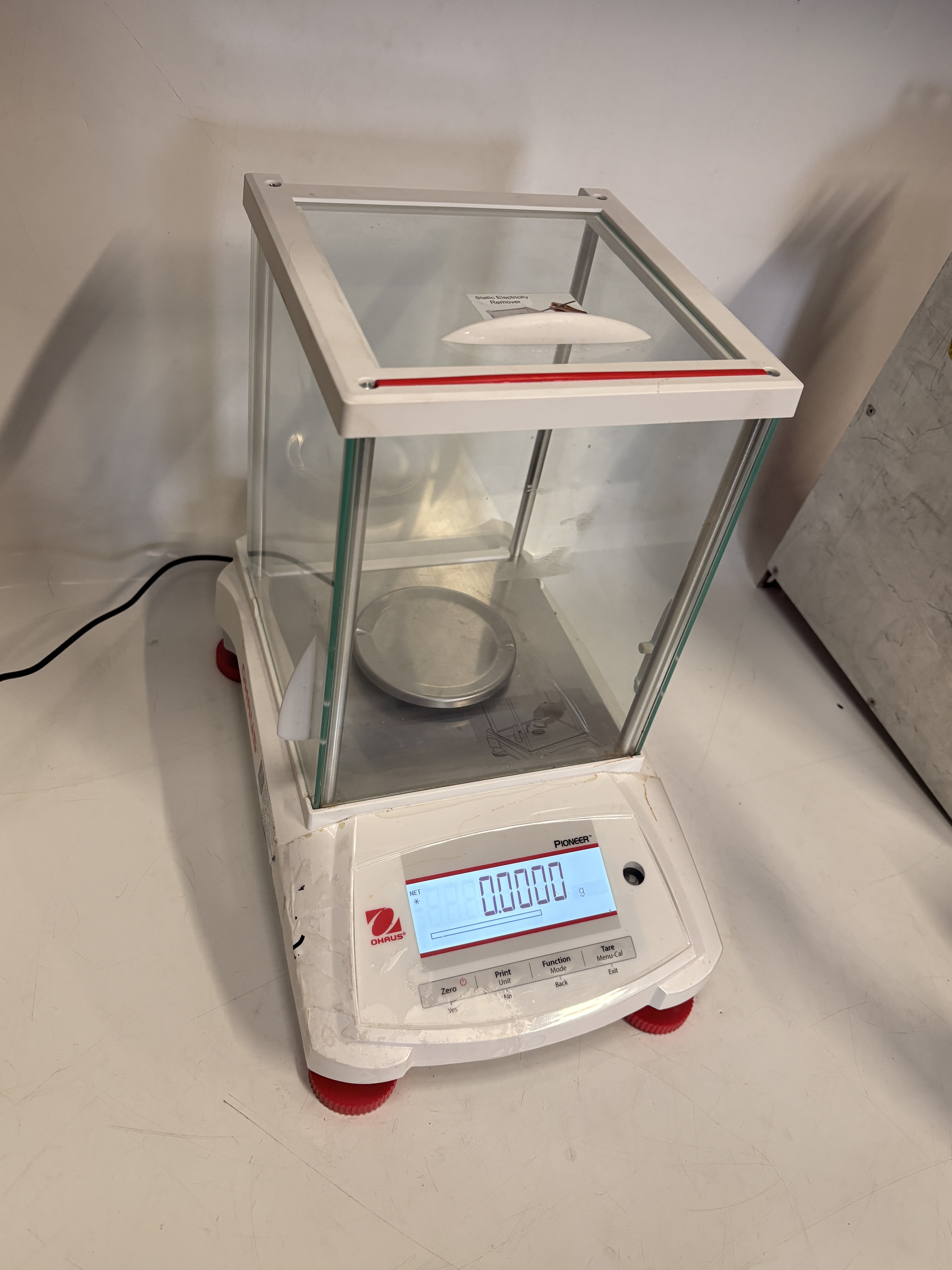 OHAUS Pioneer PX224 Analytical Balance 220g x 0.0001g Internal Calibration