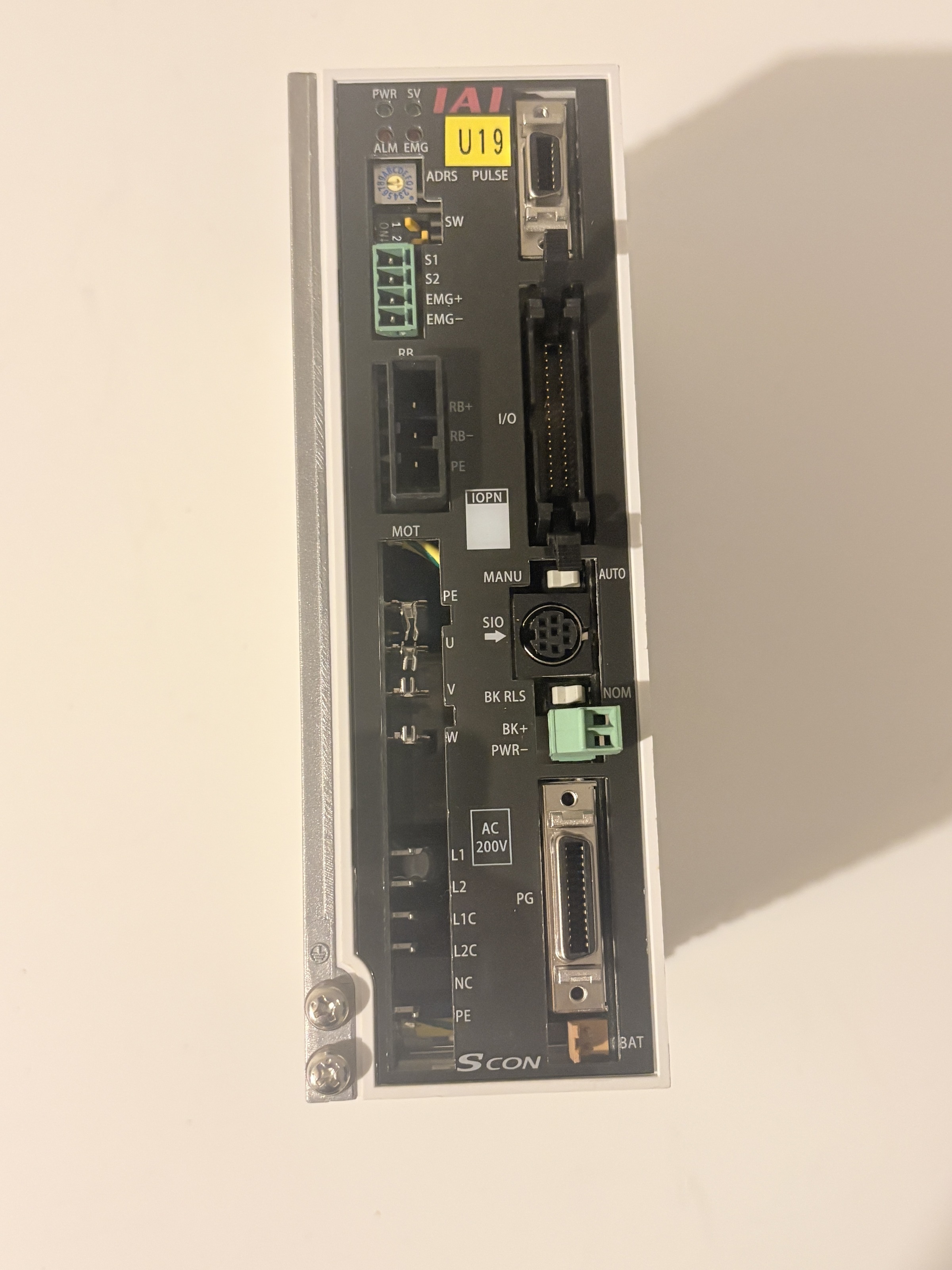 IAI SCON-C-601-NP-2-2-SG Servo Actuator Controller
