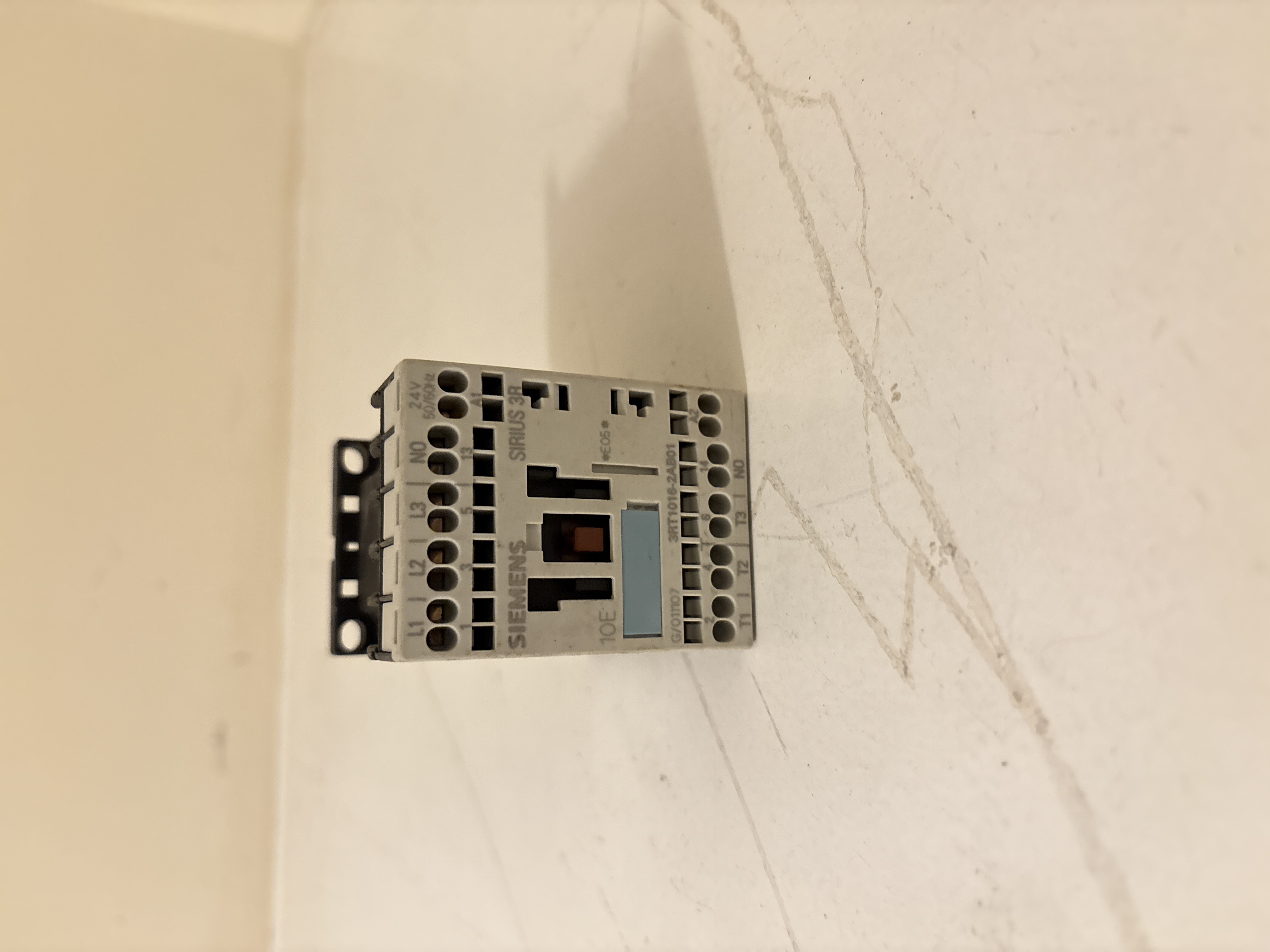 Siemens SIRIUS 3RT1016-2AB01 Contactor 24V AC Coil