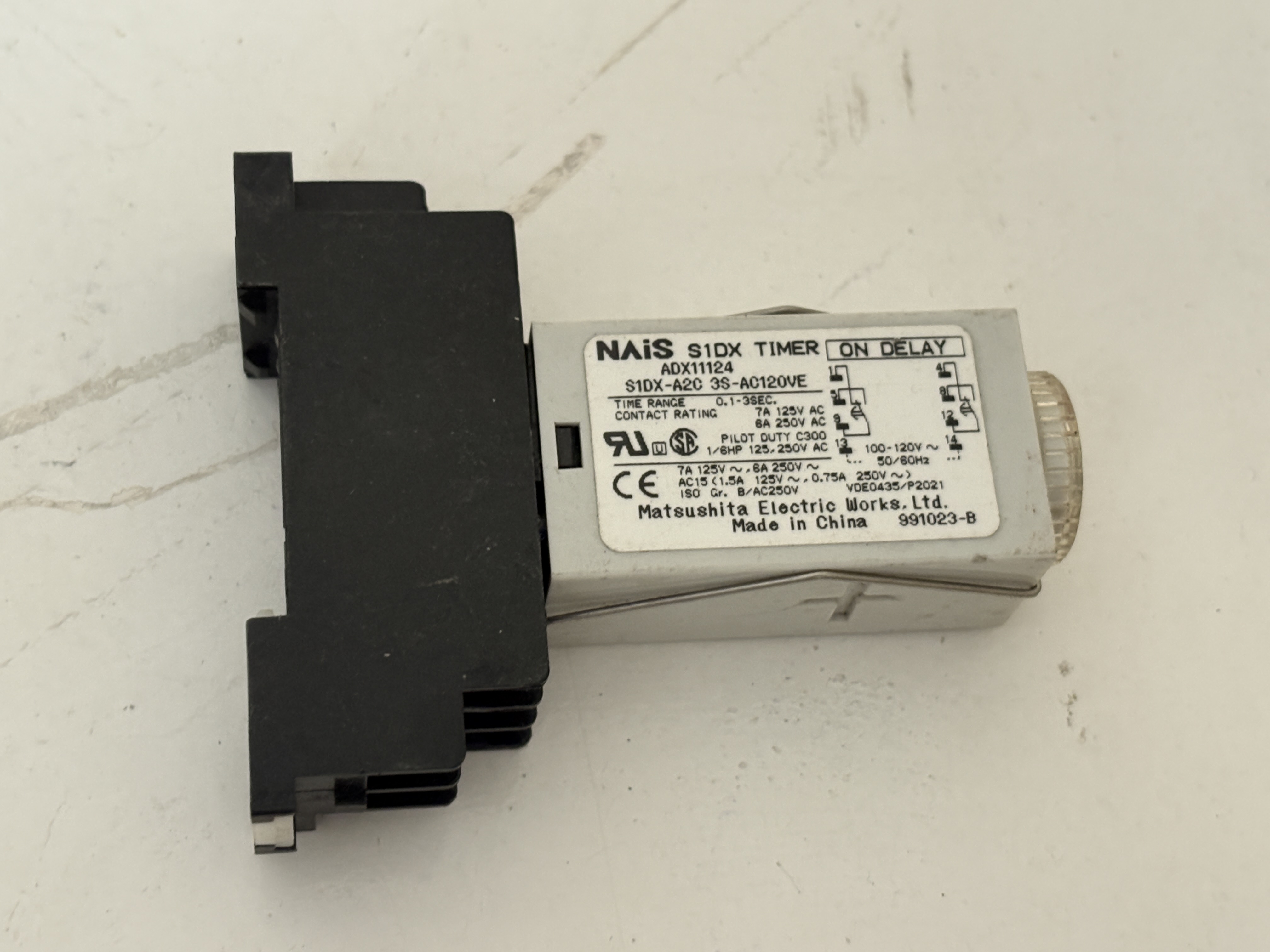 Matsushita / NAIS S1DX-A2C3-AC200V On Delay Timer Relay